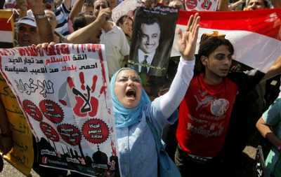 مايو نيوز - 
يعيش الإخوان المسلمين أياما عصيبة بعد شهور عسل انقضت بسرعة البرق كانوا اعتقدوا أنهم وصلوا إلى مبتغاهم في بلاد العرب وان
