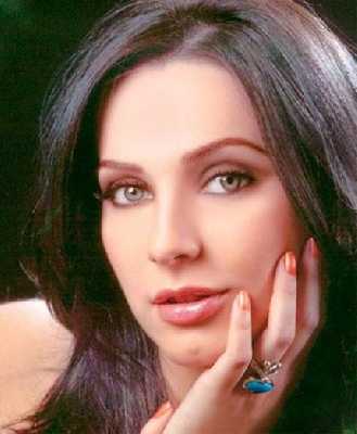 مايو نيوز - اعتذرت الفنانة السورية سلاف فواخرجي عن أن تكون "المتهم" في إحدى البرامج اللبنانية لأنها لا تناسب إطلالاتها الإعلامية.