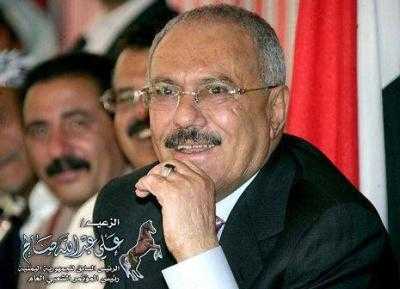 مايو نيوز - 
المؤتمر الشعبي العام تنظيم وطني جاء من تربة الواقع الاجتماعي والسياسي والثقافي والاقتصادي للشعب اليمني واستقى بمياه هذه الأرض وأثمر وتنسم هوائها. فكان تجسيدا طبيعيا وموضوعيا للذات وللهوية الوطنية اليمنية